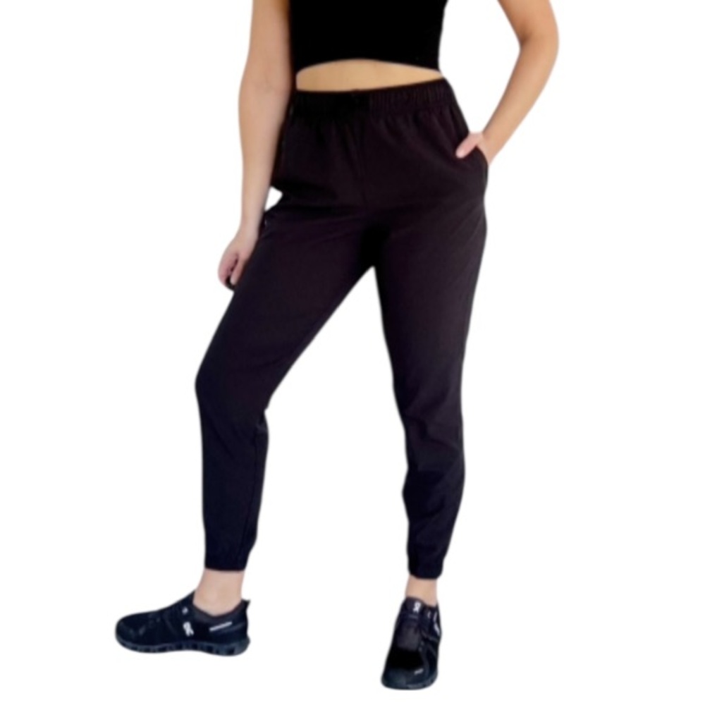 Athletic Works DriWorks girl’s black tapered ankle windbreaker joggers size XL